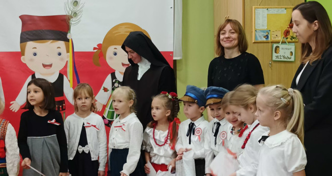 Przegląd Piosenki Patriotycznej w Przedszkolu Zgromadzenia Sióstr 
Karmelitanek Dzieciątka Jezus w Ksawerowie